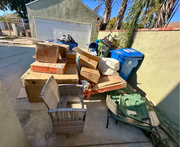 Junk Removal Services Transforming Unused Goods into Community Resources